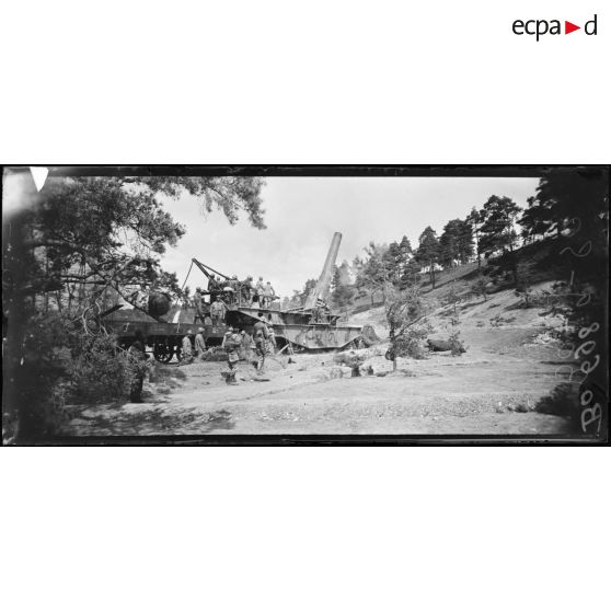 Châlons-sur-Vesle (Marne), pièce de 400 mm en action. [légende d’origine]