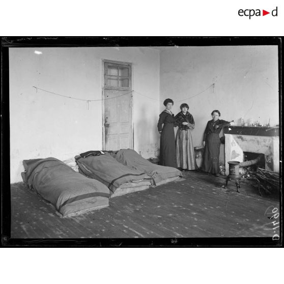 La Ferté Macé, Orne, dépôt de triage, ancien séminaire. Chambre séparée pour internées. [légende d'origine]