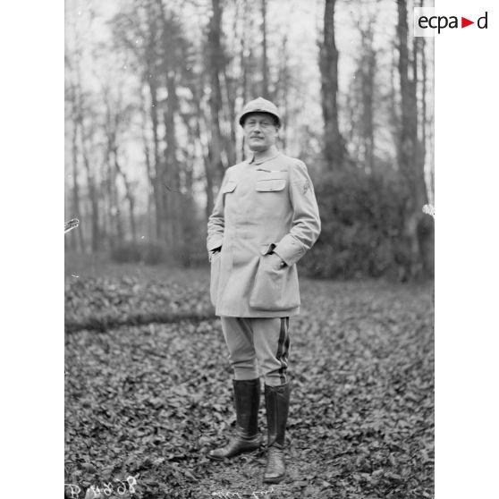 Verdun, le général Andlauer commandant la 63e division qui a pris le fort de Vaux. [légende d’origine]