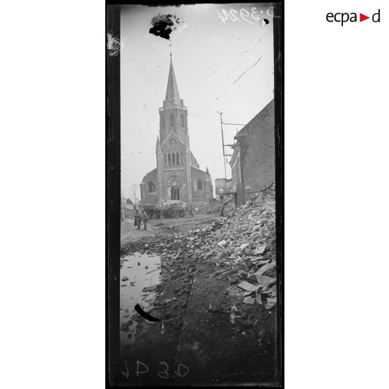 Tugny-et-Pont (Aisne). Extérieur de l'église. [légende d'origine]