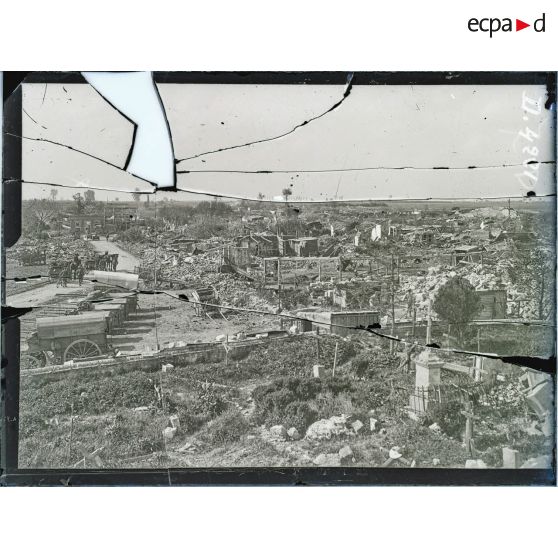 Etreillers (Aisne). Vue générale des ruines du village. [légende d'origine]