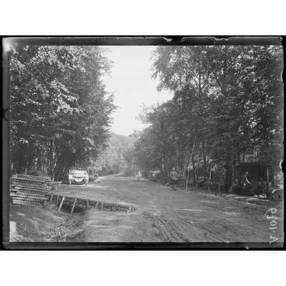 Forêt de Parroy. (Meurthe et Moselle). Poste de secours de 1ere ligne. Près "La Patte d'Oie". [légende d'origine]