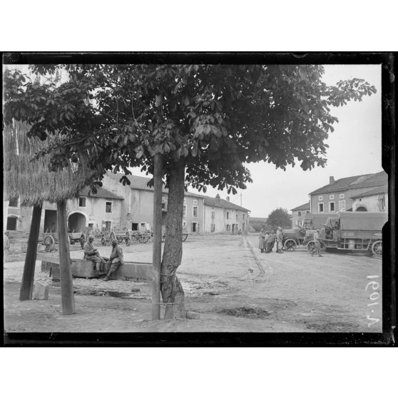 St Martin. (Meurthe et Moselle). Place du village. [légende d'origine]