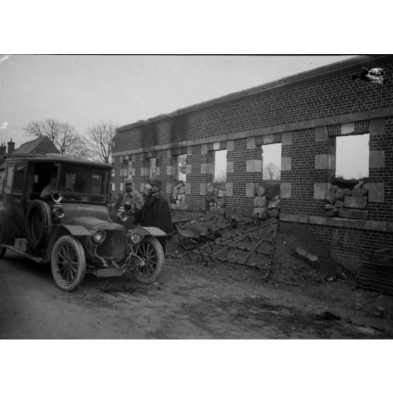 [Général Delamotte, Dury, 23 avril 1915. Bouchoir (ruines) (Gervain-Lehérissé) 22 avril 1915.]