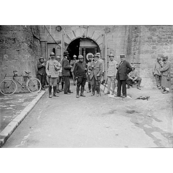 [Verdun, entrée de la citadelle, septembre 1916.]