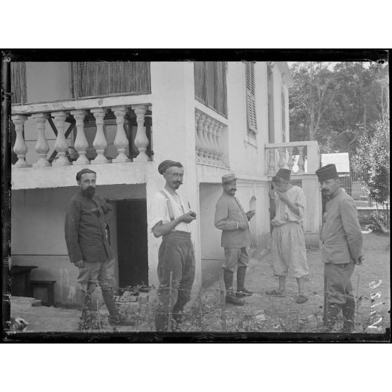 Salonique. La Section Photographique de l'Armée d'Orient. [légende d'origine]