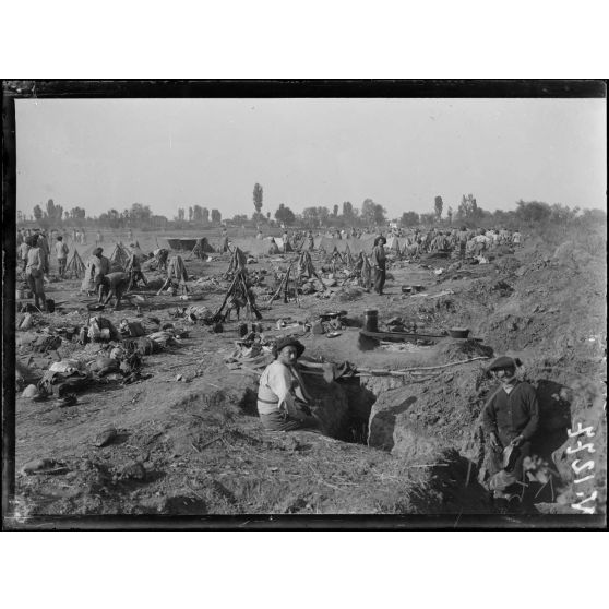 Vrbeni. Au bord de la route de Monastir, au 1er plan, tranchée bulgare. [légende d'origine]