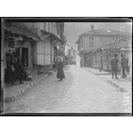 Florina. Une rue. [légende d'origine]