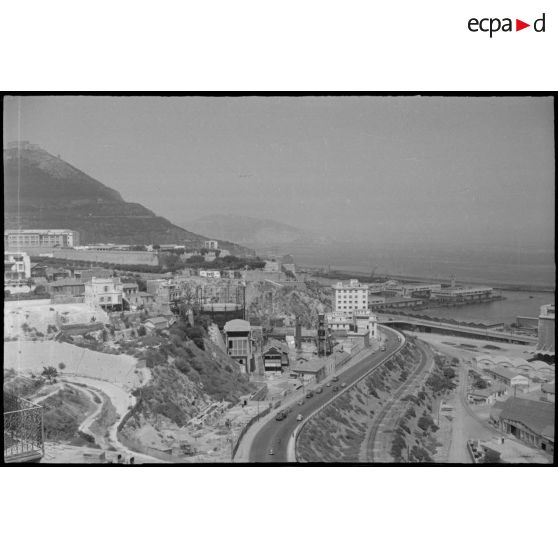 Vue d'ensemble de la ville d'Oran. [légende d'origine]