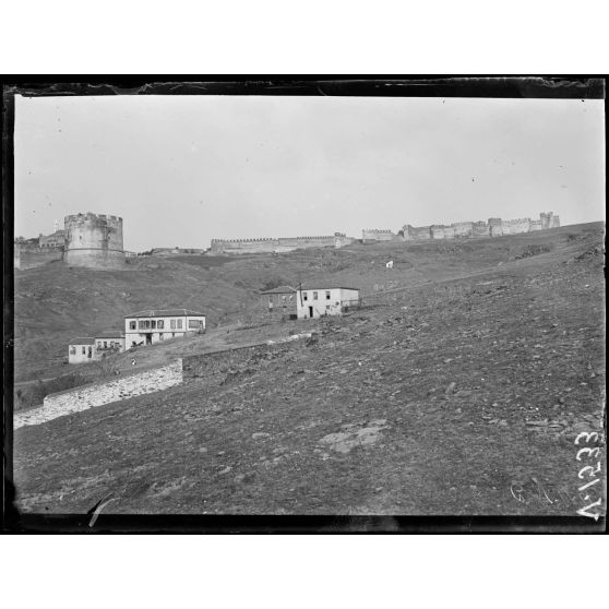 Salonique. La citadelle et les remparts. [légende d'origine]