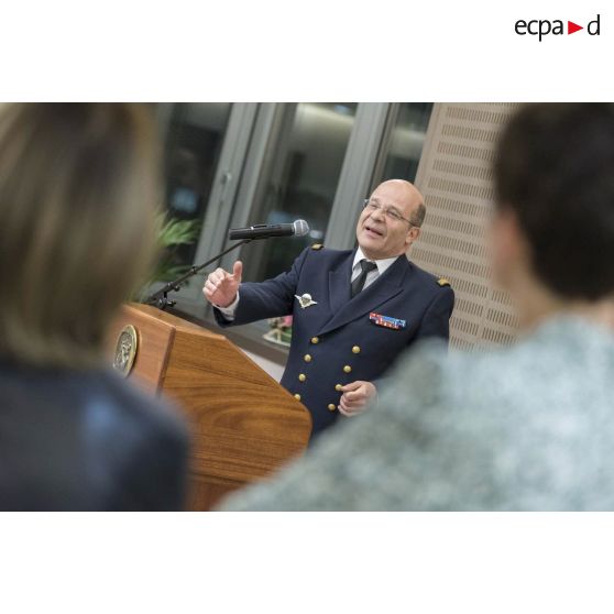 Discours de l'amiral Christophe Prazuck, CEMM (chef d'état-major de la Marine), à des représentantes féminines à l'occasion de la journée internationale des droits de femmes.