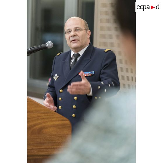 Discours de l'amiral Christophe Prazuck, CEMM (chef d'état-major de la Marine), à des représentantes féminines à l'occasion de la journée internationale des droits de femmes.