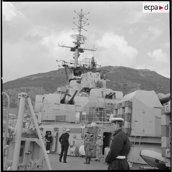 [A bord du croiseur Colbert amarré dans le port d'Oran.]