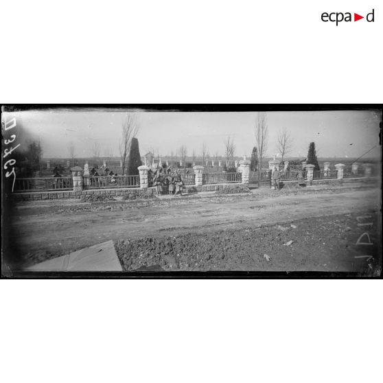 Champien. Le cimetière. [légende d'origine]