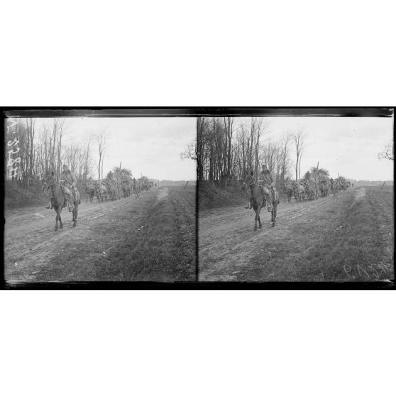 Près de Méru, Oise, division américaine venant de Lorraine et montant vers la zone des combats. [légende d'origine]