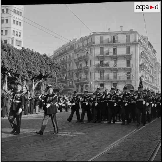 Défilé à Alger lors des commémorations du 11 novembre.