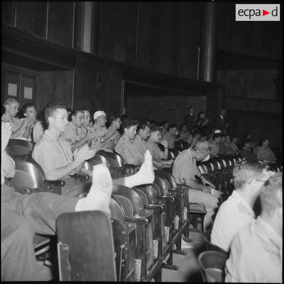 Gala des anciens du CEFEO (corps expéditionnaire français en Extrême-Orient) et des FF (forces française) d'Indochine à la salle Pierre Bordes à Alger.