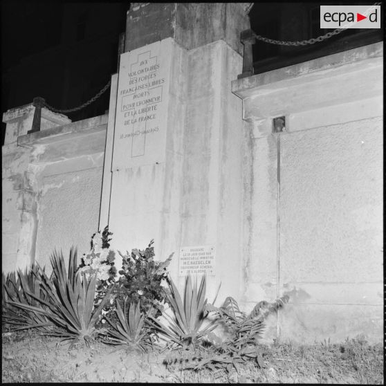 Dépôt de gerbe au monument de la France libre à l'occasion des commémorations du 18 juin à Alger