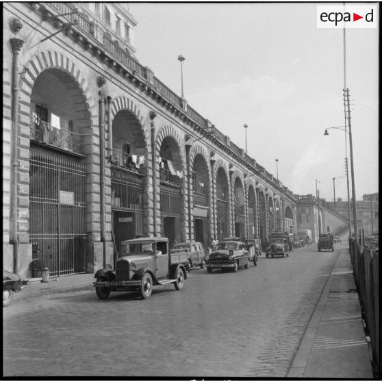 Arcades sur le front de mer d'Alger.