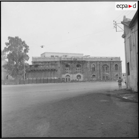 Bâtiment militaire dans la région d'Alger.