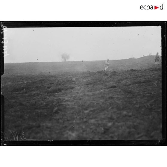 Vailly-sur-Aisne, soldats sur le terrain conquis. [légende d'origine]