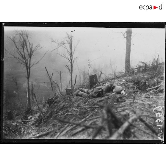 Position du "Balcon", un cadavre allemand. [légende d'origine]