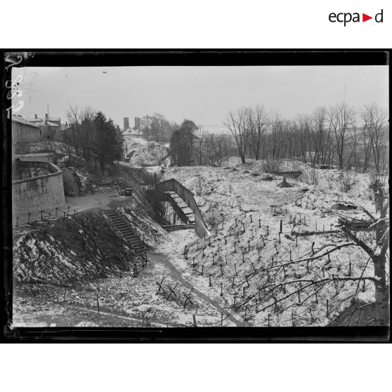 Verdun-citadelle. Vue sur la cathédrale. [légende d’origine]