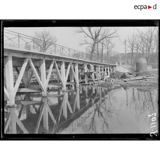 Verdun. Réparation du pont de la Chaussée ayant fléchi de 0m30. [légende d’origine]