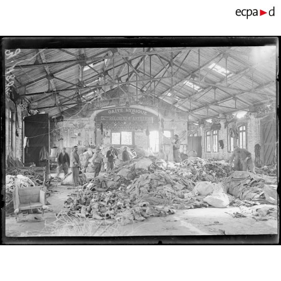 Verdun. Salle de concert La Gaîté lyrique, du 5e régiment d’artillerie. [légende d’origine]