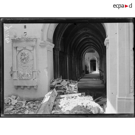 Verdun. Cathédrale. Monument commémoratif. [légende d’origine]