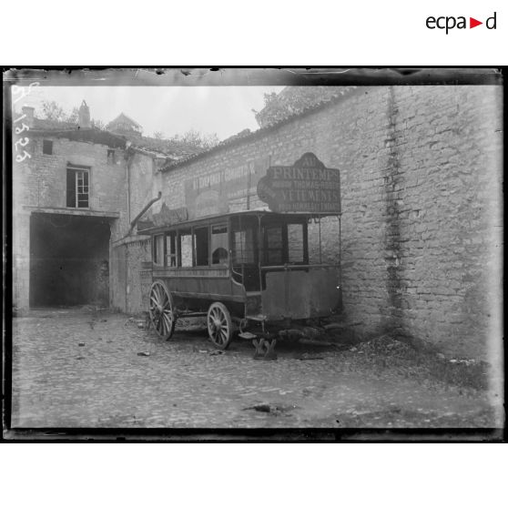 Verdun. L’omnibus de la gare. [légende d’origine]