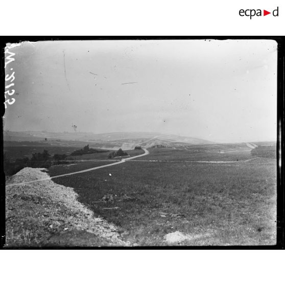 Plateau de Belloy, cadavre d'un soldat allemand. [légende d'origine]