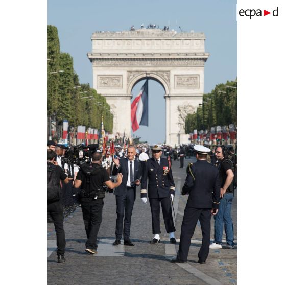 Interview d'un lieutenant-colonel de l'aéronavale à l'occasion du défilé du 14 juillet 2018 à paris.