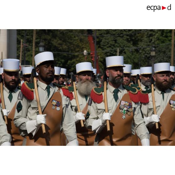 Défilé des pionniers de la Légion étrangère sur les Champs-Elysées, lors du défilé militaire du 14 juillet 2018 à Paris.