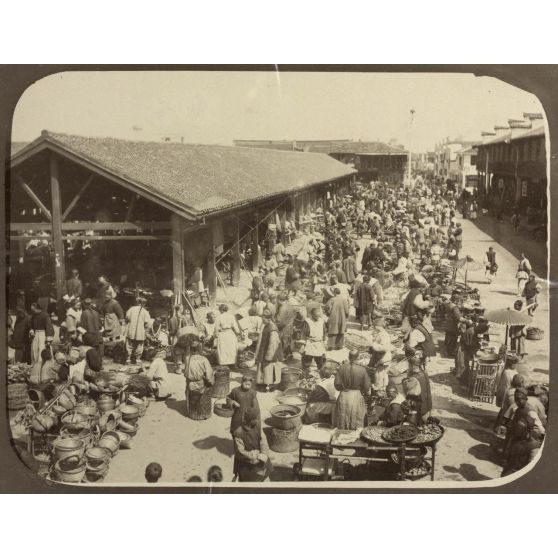 Marché chinois à Shanghaï. [légende d'origine]