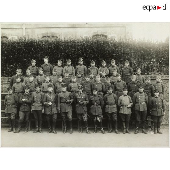 Photographie de groupe du 11e régiment d'artillerie lourde coloniale (11e RALC).