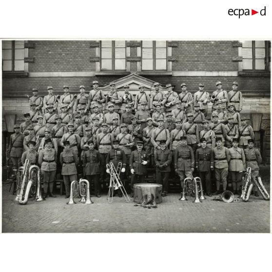 Les musiciens du 158e régiment d'infanterie.