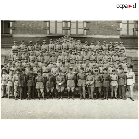 Photographie de groupe du 158e régiment d'infanterie (158e RI).