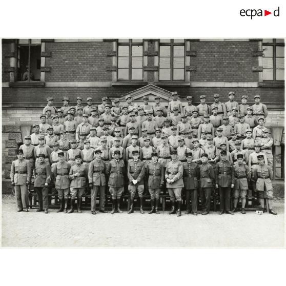 Photographie de groupe du 158e régiment d'infanterie (158e RI).