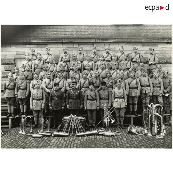 Les musiciens du 158e régiment d'infanterie.