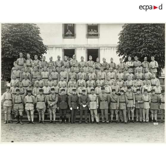 Photographie de groupe du 158e régiment d'infanterie (158e RI).