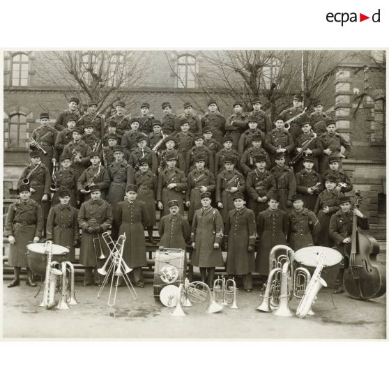 Les musiciens du 158e régiment d'infanterie à la fin des années 1930.