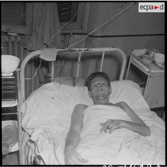 Portrait d'un légionnaire en convalescence à l'hôpital Maillot d'Alger.