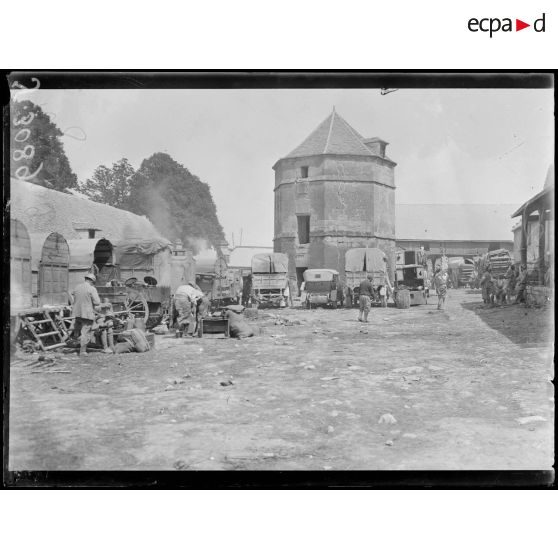 Mortefontaine (Aisne). Cantonnement dans une ferme. [légende d’origine]