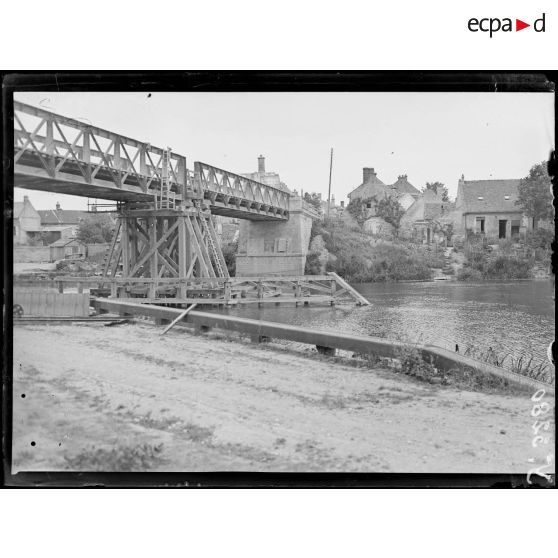 Choisy-au-Bac (Oise). Le pont. [légende d'origine]