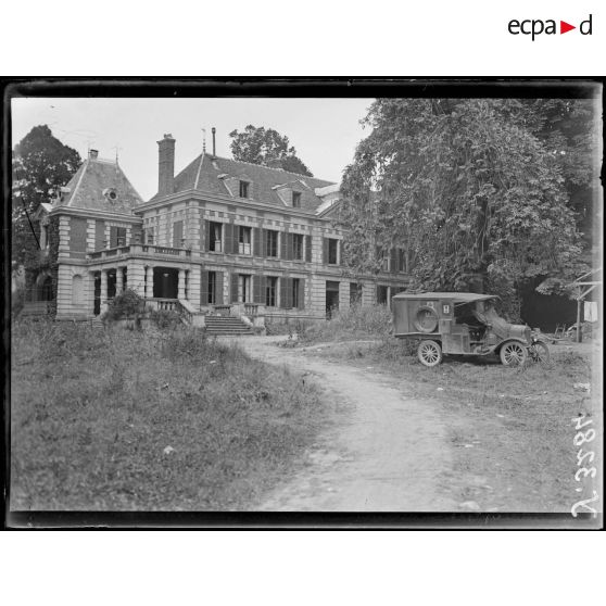 Choisy-au-Bac (Oise). Le château. [légende d'origine]