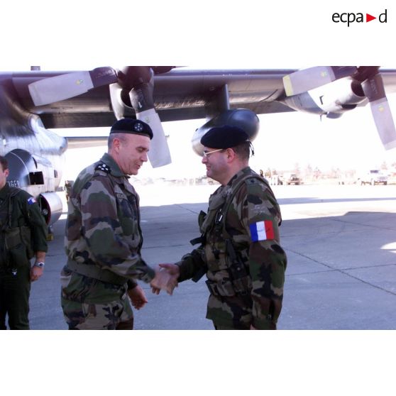 Visite officielle à Kaboul du chef d'état-major des armées français, le général Jean-Pierre Kelche.