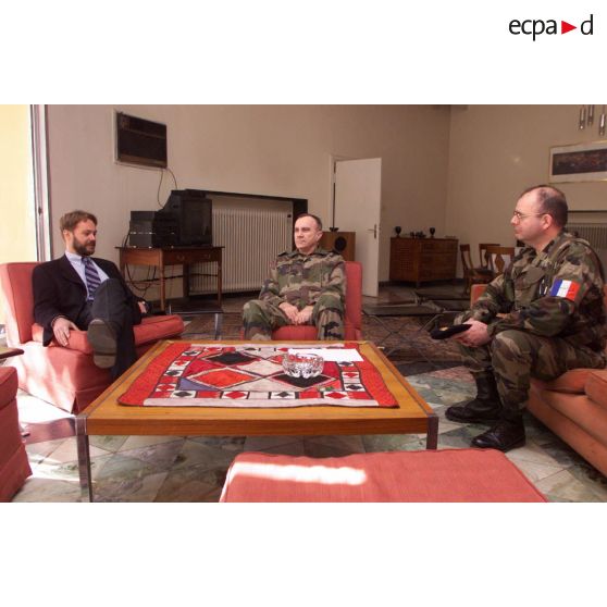 Visite officielle à Kaboul du chef d'état-major des armées français, le général Jean-Pierre Kelche.