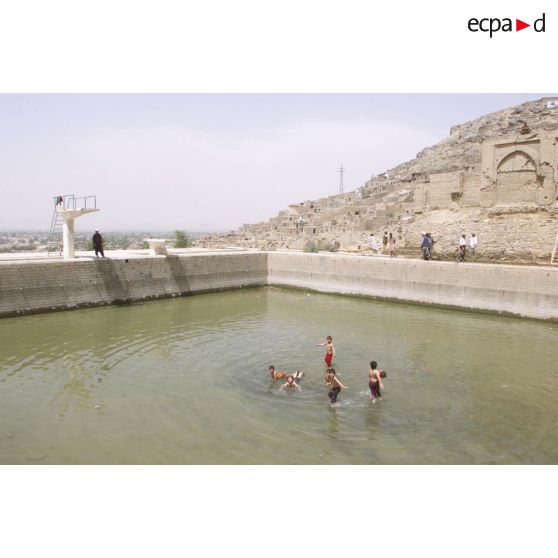 La piscine municipale au jardin de la reine, Kaboul.