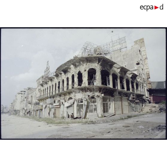 Immeubles en ruine de la Place des Martyrs, Beyrouth.